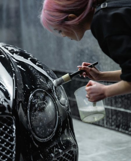 Photo by Tima Miroshnichenko: https://www.pexels.com/photo/woman-cleaning-the-headlight-of-a-car-6873087/